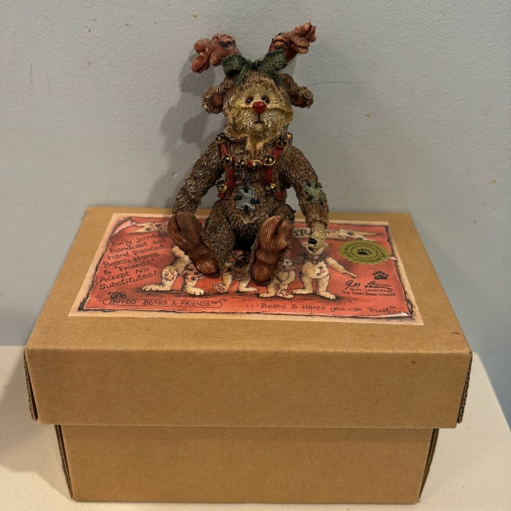 Vintage Boyd’s Bears Shoebox Bear